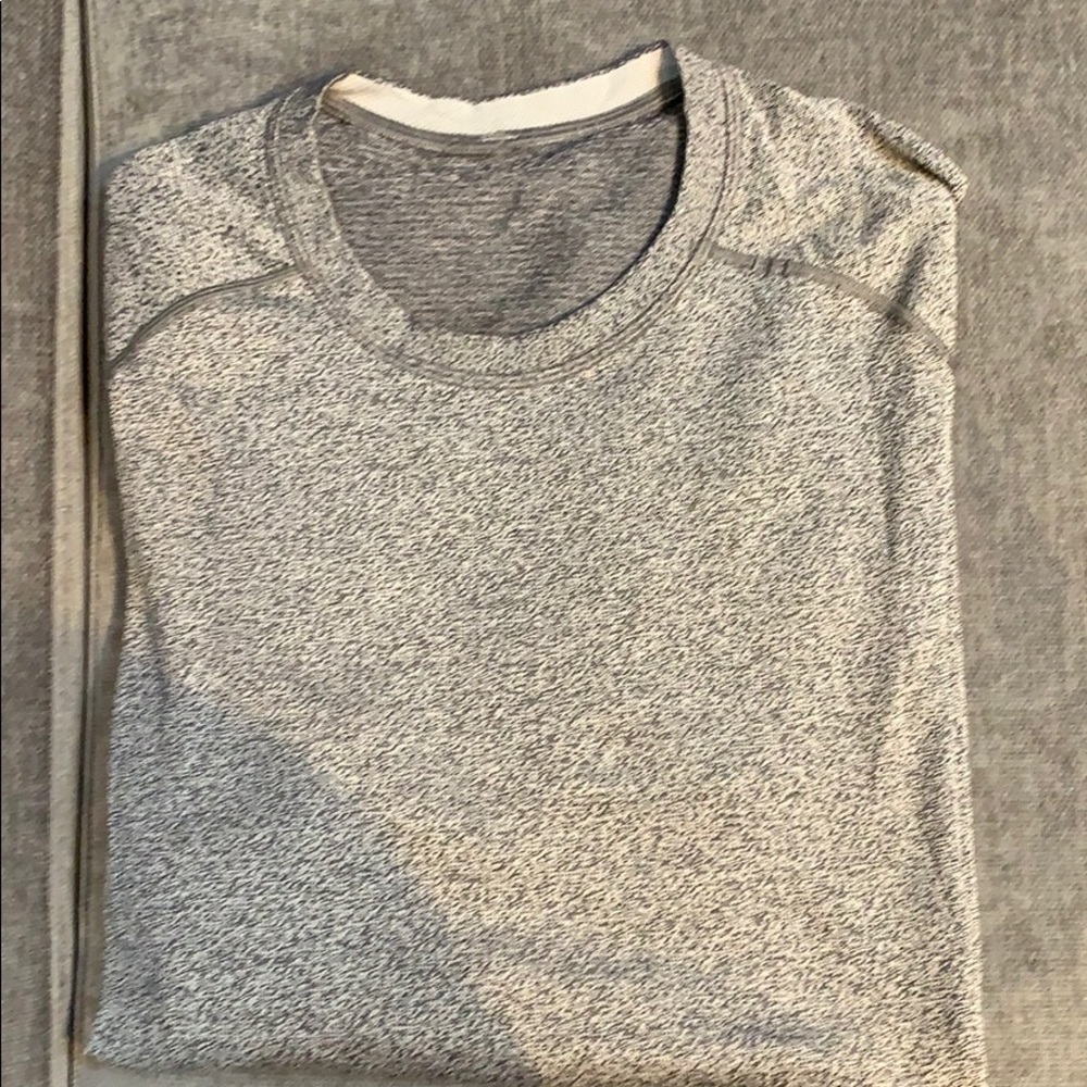 Lululemon Metal Vent Tech Long Sleeve